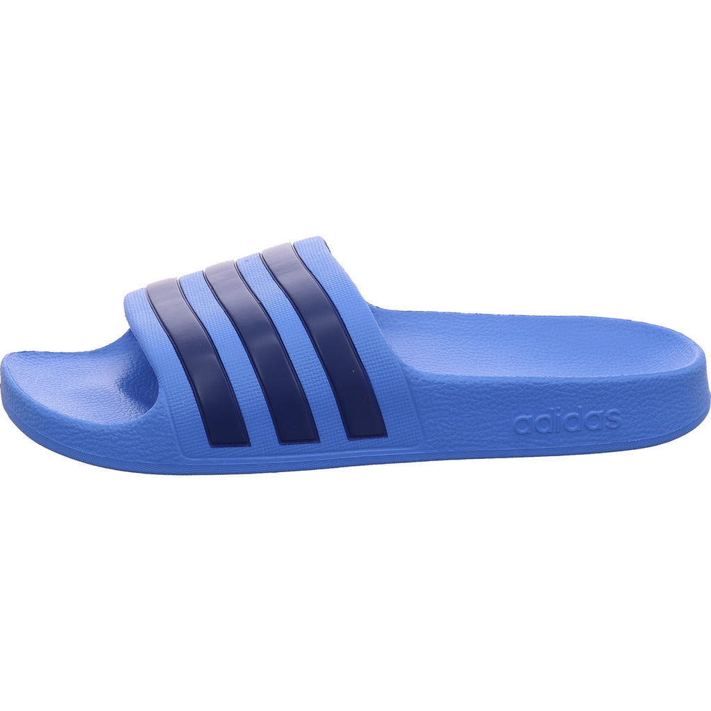 Chlapecké plážové pantofle Adidas Adilette Aqua K v modré barvě