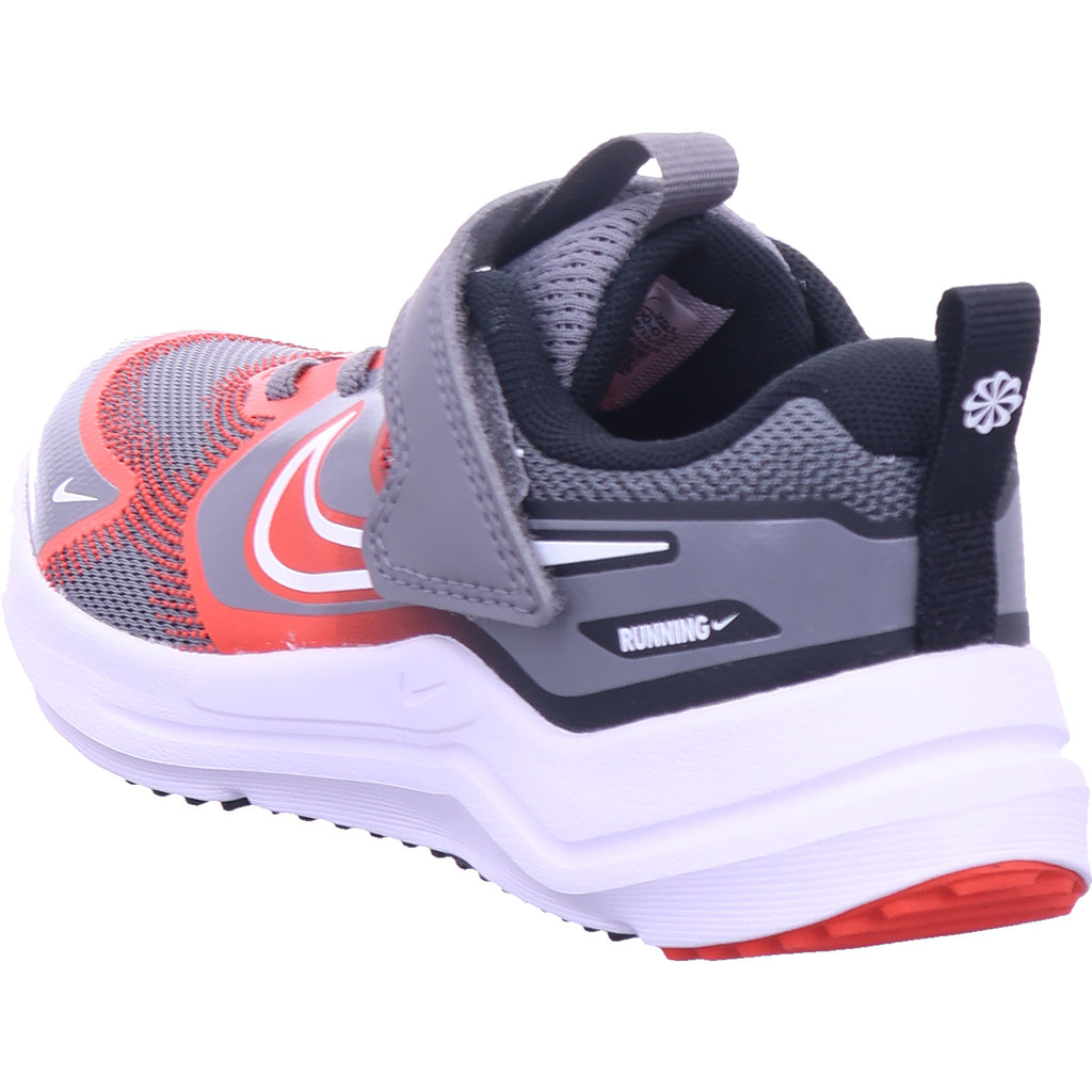 Nike boys' sports shoes in grey