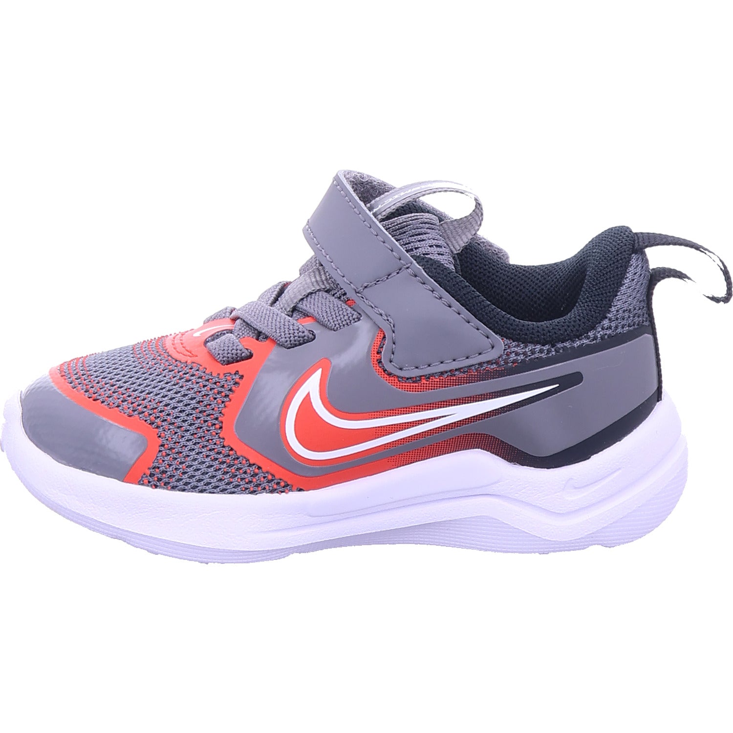 Nike Jungen Sneaker Cosmic Runner in grau