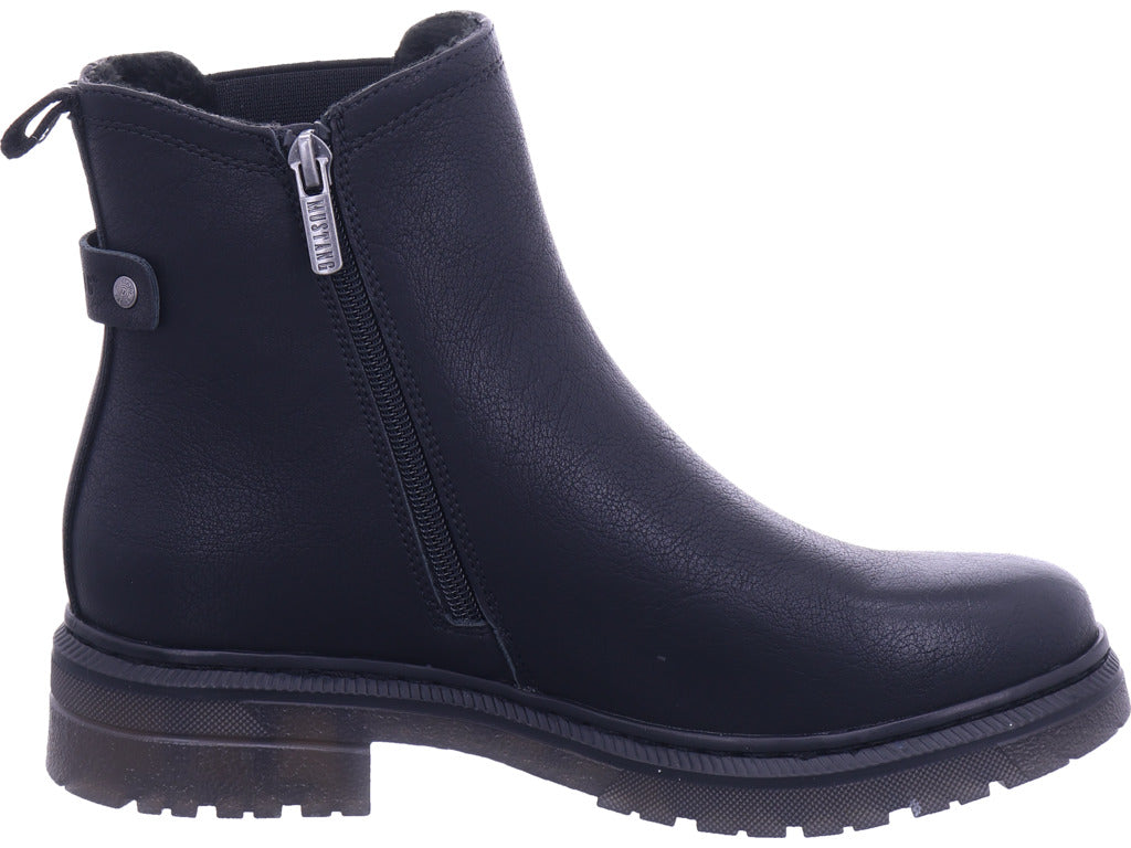 Mustang Women's Boots in Black