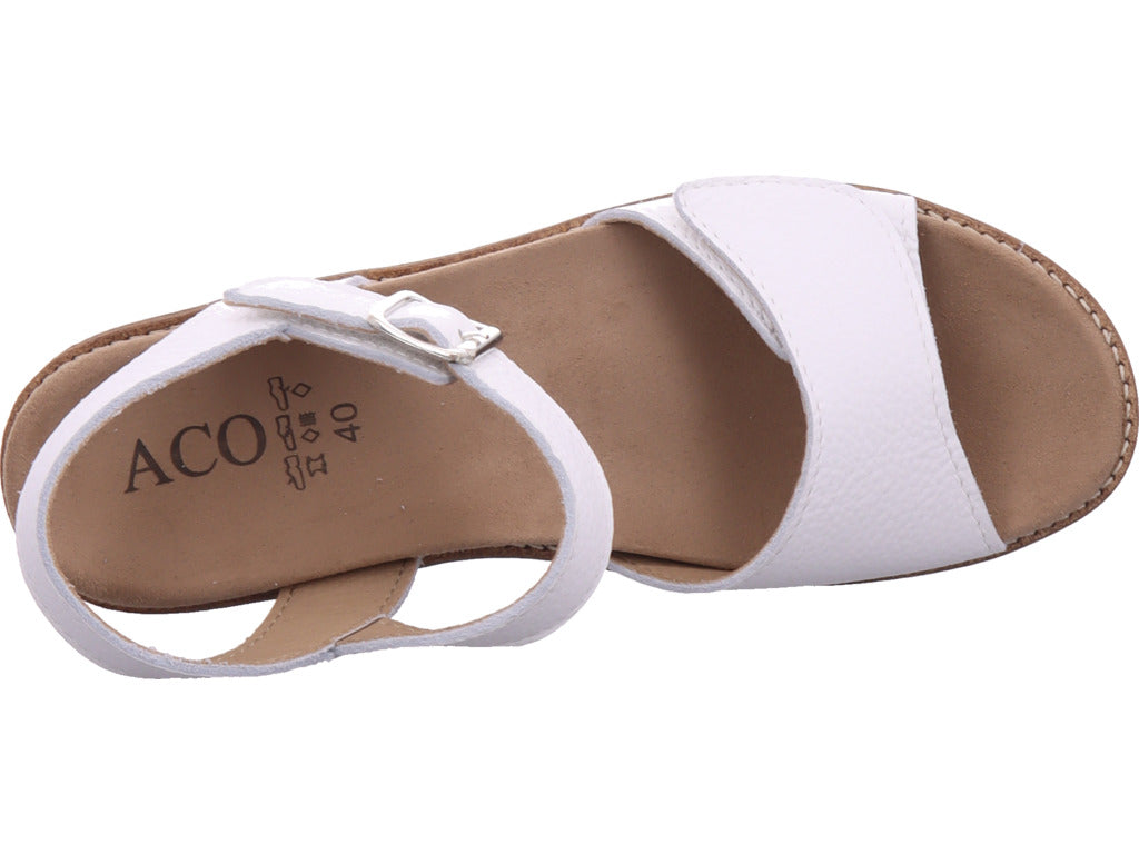 Aco ladies in white