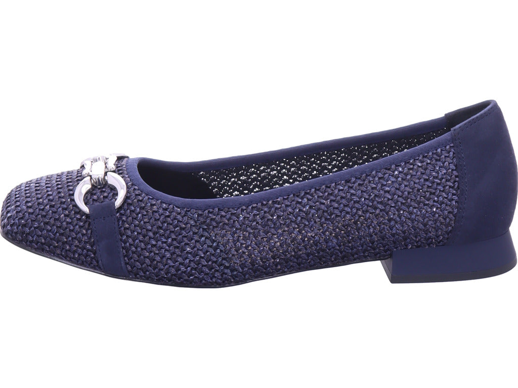 Caprice Women's Pump in blue