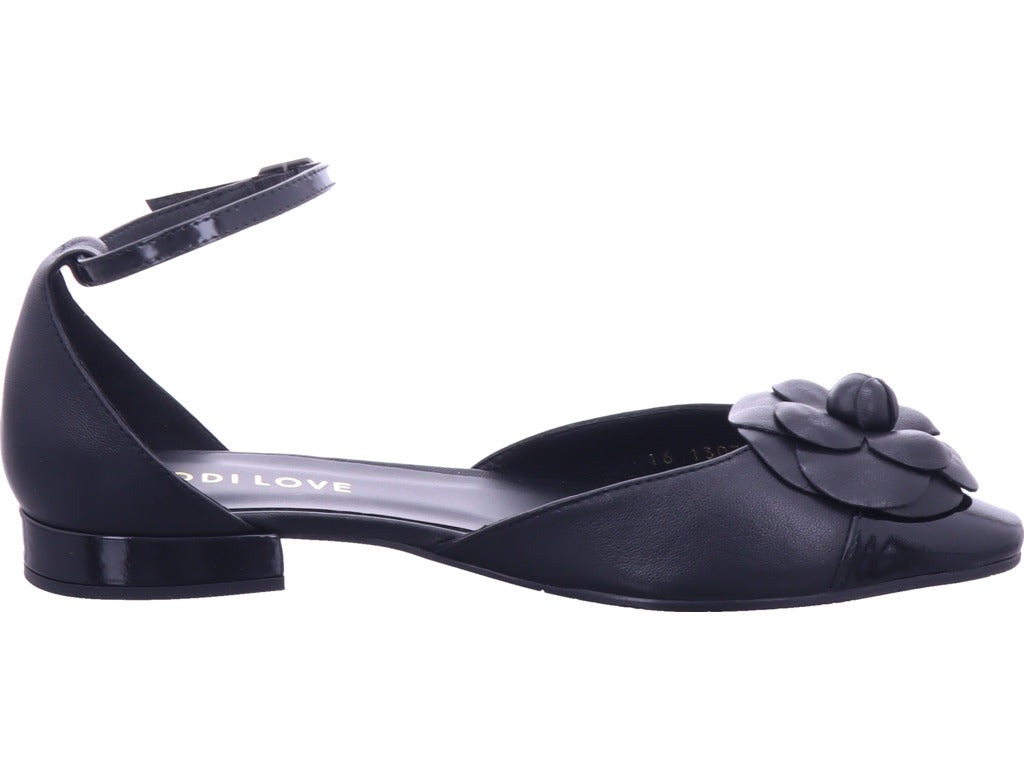 lodi Women's Pump in Black