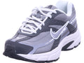 Nike    in grau