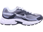 Nike    in grau