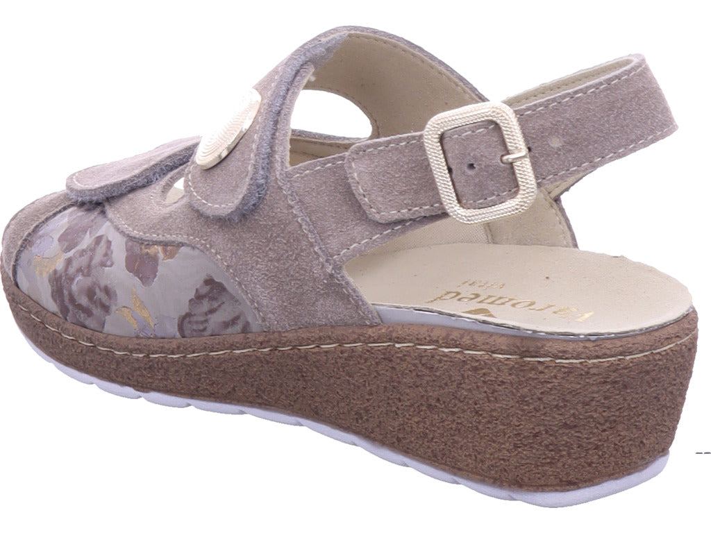 Varomed Women's Sandal in beige