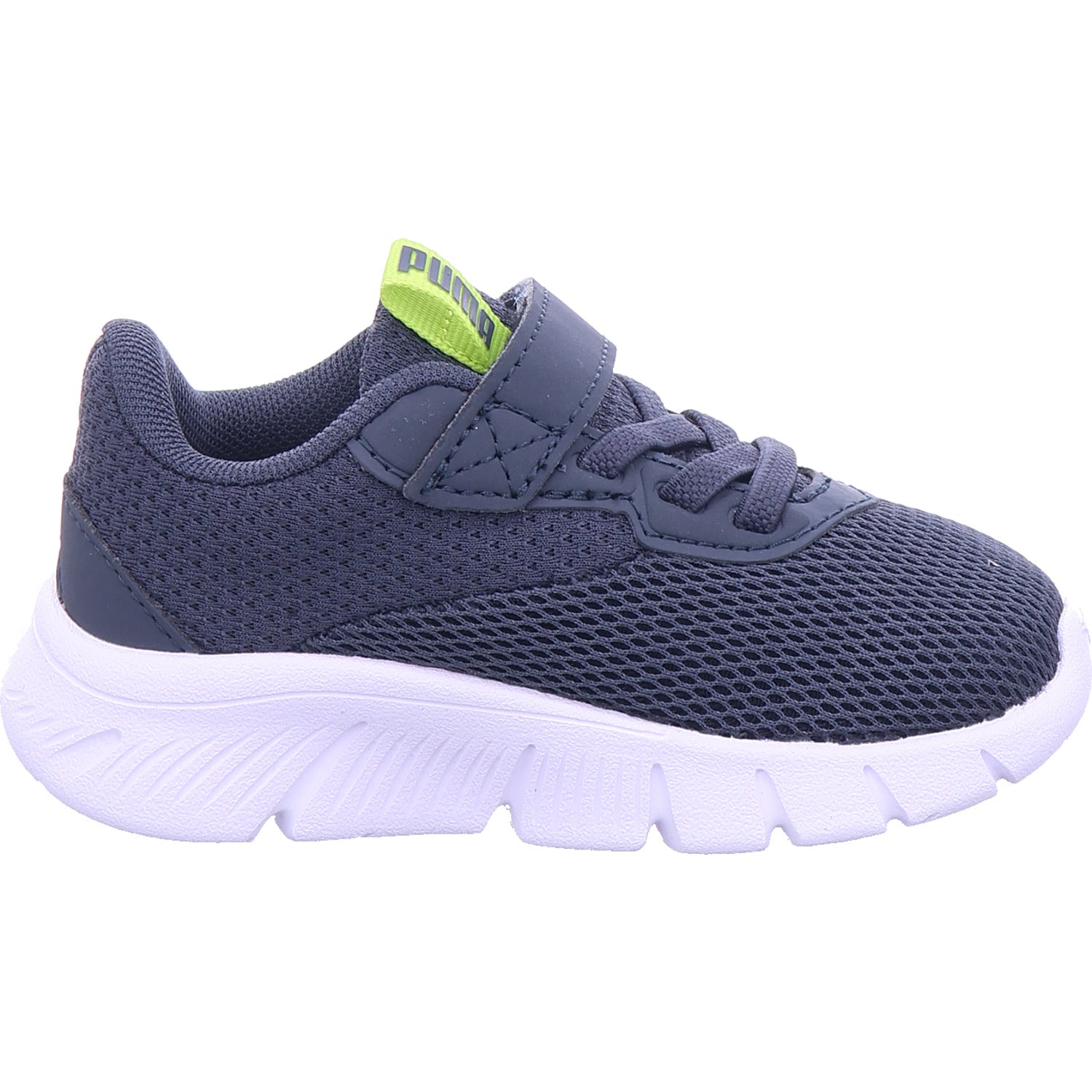 Chlapecká sportovní bota Puma Flexfocus Modern Ac v šedé barvě